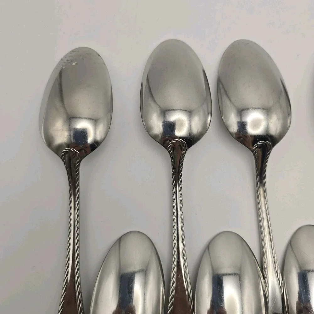 Oneida Belmont Lyons Stainless Oval Soup Spoons Set of 8‎ Glossy 7 1/8